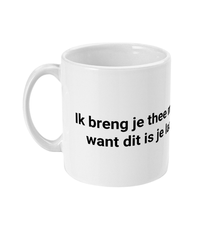 Ik breng je thee met een glimlach want dit is je laatste werkdag,